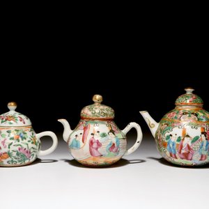 Drie diverse Chinese Canton theepotjes, 19e eeuw — foto 2
