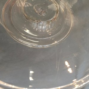 Drie Engelse glazen tazza op lage voet, 19e eeuw — foto 11
