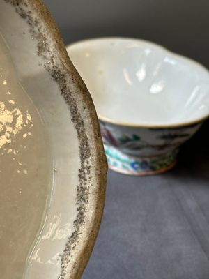 Drie gelobde Chinese famille rose kommen, Yongzheng merk, 19e eeuw — foto 26