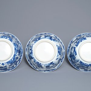 Drie grote Chinese blauwwitte kommen, Kangxi — foto 6