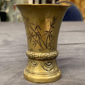 Drie kleine Chinese bronzen vazen, Song en Qing — foto 17