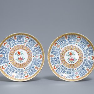 Drie paar Chinese famille rose en fencai borden, Republiek — foto 6