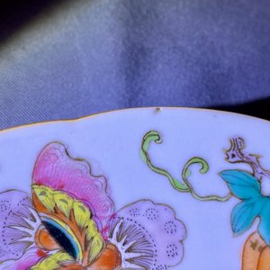Drie paar Chinese famille rose en fencai borden, Republiek — foto 8