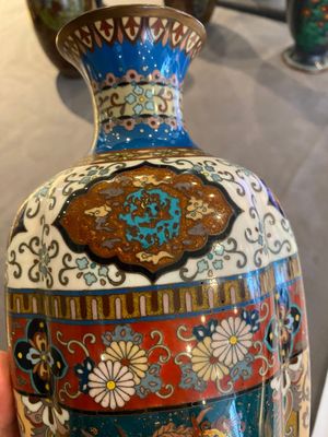 Drie paar Japanse cloisonné vazen, Meiji, 19/20e eeuw — foto 6