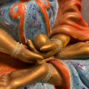 Drie polychrome en vergulde figuren van Bodhisattva, Qianlong/Jiaqing — foto 61