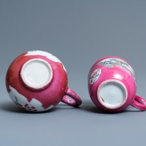 Drie stukken Chinees famille rose 'ruby ground' en 'ruby back' porselein, Yongzheng — foto 9