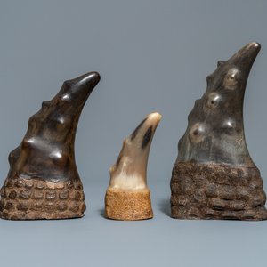 Drie Sùng tê giac of scholar's objects in buffelhoorn, Vietnam, 19e eeuw — foto 2