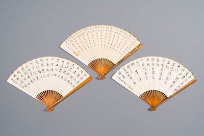 Drie waaiers, navolger van Zhang Daqian 張大千 (1899-1983) en Wu Hufang 吴湖帆 (1894-1968), inkt en kleur op papier — foto 3