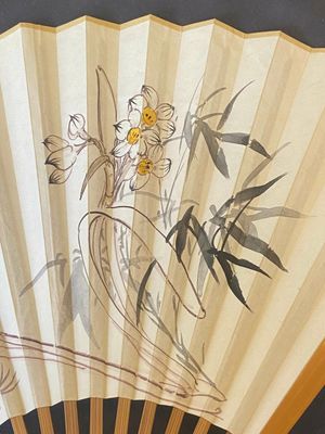 Drie waaiers, navolger van Zhang Daqian 張大千 (1899-1983) en Wu Hufang 吴湖帆 (1894-1968), inkt en kleur op papier — foto 7