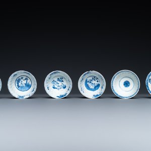 Drieëntwintig Chinese blauw-witte schotels en zeventien koppen, Kangxi — foto 16
