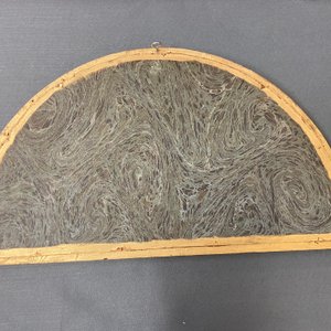 Ecole chinoise, encre et couleurs sur feuille d'éventail: 'Paysage montagneux', 19/20ème — photo 12