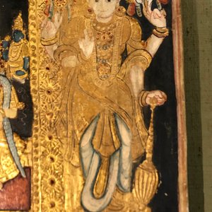 Ecole de Thanjavur, Inde du Sud: Vishnu reposant sur Ananta-Shesha, pigments et dorure sur tissu, 19/20ème — photo 23