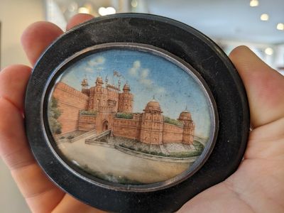 Ecole indienne: Onze miniatures au sujet du Taj Mahal avec les portraits du Shah Jaha et sa femme Mumtaz Mahal, début du 20ème — photo 9