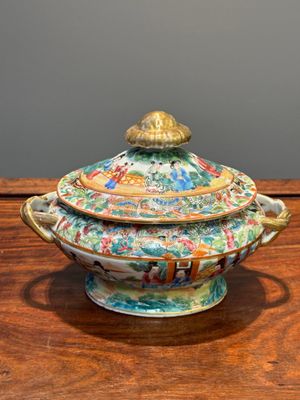 Een 11-delig Chinees Canton famille rose theeservies, 19e eeuw — foto 19