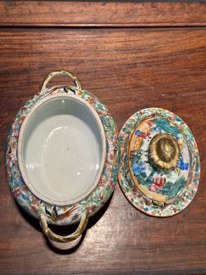 Een 11-delig Chinees Canton famille rose theeservies, 19e eeuw — foto 23
