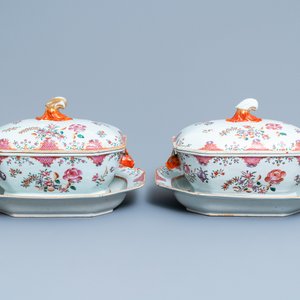 Een 158-delig Chinees famille rose servies met floraal 'Lowestoft' decor, Qianlong — foto 36