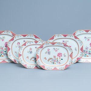Een 158-delig Chinees famille rose servies met floraal 'Lowestoft' decor, Qianlong — foto 43