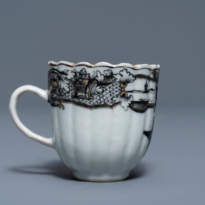Een 37-delig Chinees grisaille theeservies met decor van Jupiter, Qianlong — foto 10