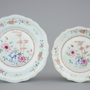 Een 39-delig Chinees famille rose servies met terrine op presentoir, Qianlong, 18e eeuw — foto 2