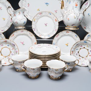 Een 43-delig servies in polychroom Meissen porselein, Duitsland, 19/20e eeuw — foto 21
