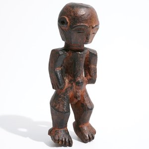 Een Afrikaans houten "Ofika" beeld, Lilwa, Mbole, Congo, 1e helft 20e eeuw — foto 1