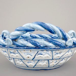 Een ajour mand in Franse faience naar Delfts voorbeeld, 19e eeuw — foto 4