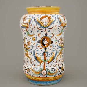 Een albarello in Italiaanse majolica, Deruta, 17e eeuw — foto 3