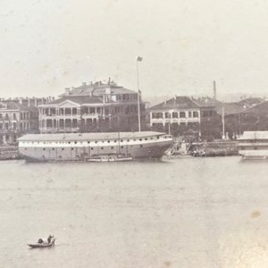 Een album met negen zilver gelatine albumine foto's, w.o. de Bund in Shanghai, gedat. 1899 — foto 16