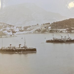 Een album met negen zilver gelatine albumine foto's, w.o. de Bund in Shanghai, gedat. 1899 — foto 18