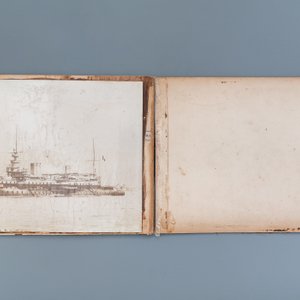 Een album met negen zilver gelatine albumine foto's, w.o. de Bund in Shanghai, gedat. 1899 — foto 5