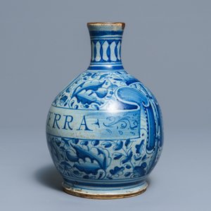 Een apothekersfles in Italiaanse majolica met Sint-Margaretha van Antiochië, gedat. 1578 — foto 2
