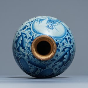 Een apothekersfles in Italiaanse majolica met Sint-Margaretha van Antiochië, gedat. 1578 — foto 6