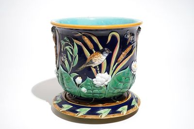 Een Art Nouveau jardinière op onderschotel, George Jones, 19e eeuw