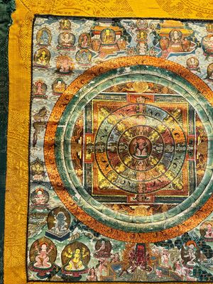 Een Avalokiteshvara mandala thangka op doek, Tibet, 19e eeuw — foto 2