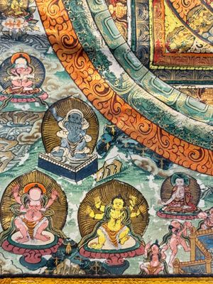 Een Avalokiteshvara mandala thangka op doek, Tibet, 19e eeuw — foto 8