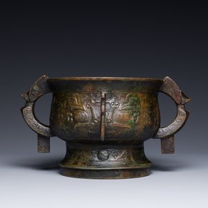 Een bijzondere Chinese archaïstische bronzen wierookvat met houten deksel, 'gui', Song — foto 4