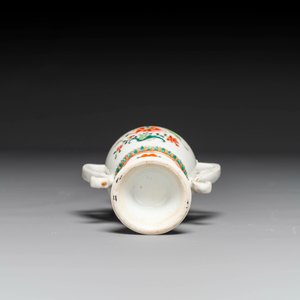 Een bijzondere Chinese export famille rose vaas met floraal decor, Qianlong — foto 6