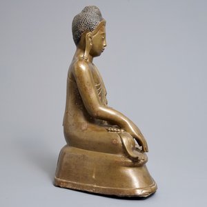 Een Birmaanse bronzen Boeddha met inscriptie, 19e eeuw — foto 2