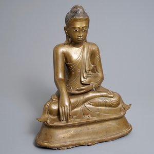 Een Birmaanse bronzen Boeddha met inscriptie, 19e eeuw — foto 7