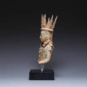 Een Birmaanse bronzen gekroonde Boeddha, wellicht Haripunchai periode, 12/13e eeuw — foto 5