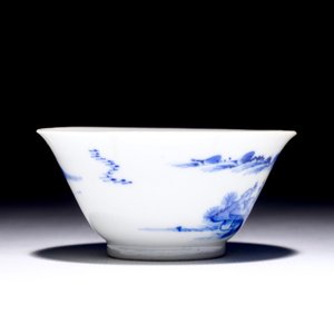 Een blauw-wit Chinees wijnkommetje, Yongzheng merk en periode — foto 4