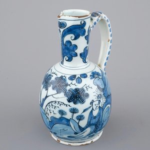 Een blauw-wit Delfts aardewerken chinoiserie kruikje, 17e eeuw — foto 1