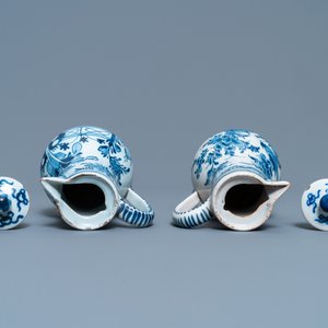 Een blauw-wit Delfts olie-en-azijnstel, 2e kwart 18e eeuw — foto 12