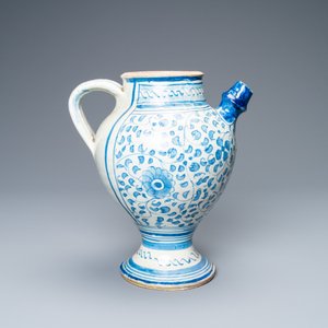 Een blauw-witte 'a foglie' siroopkan in Antwerpse majolica, midden 16e eeuw — foto 4