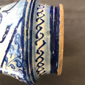 Een blauw-witte Antwerpse majolica albarello, 2e helft 16e eeuw — foto 7