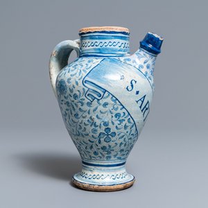 Een blauw-witte Antwerpse majolica siroopkan, gedateerd 1549 — foto 1