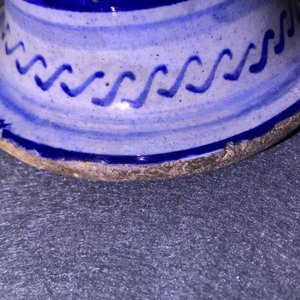Een blauw-witte Antwerpse majolica siroopkan, gedateerd 1549 — foto 13