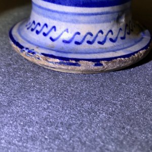 Een blauw-witte Antwerpse majolica siroopkan, gedateerd 1549 — foto 15