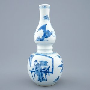 Een blauw-witte Chinese dubbele gourde vaas, Kangxi — foto 1
