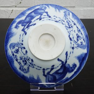 Een blauw-witte Chinese kom met decor van paarden, Kangxi — foto 10